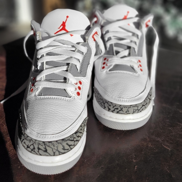 AIR JORDAN 3 RETRO (GS) - FIRE RED: 6.5 Y - Picture 10 of 11